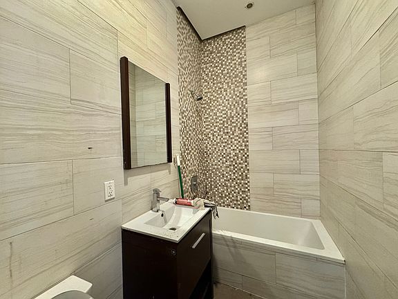 4th image of 317 Knickerbocker Ave #4B