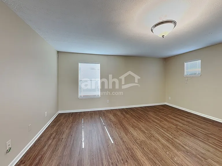 8193 Tasman Dr — Photo 26