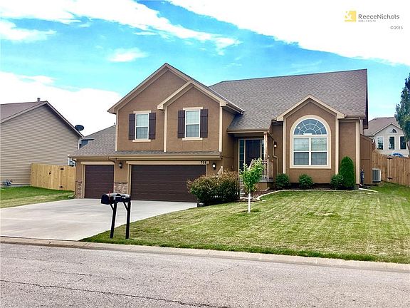 3rd image of 708 NW Eagle Dr