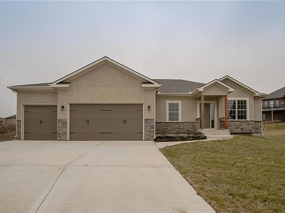 2nd image of 1400 Red Oak Ct