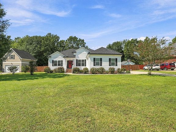 2nd image of 8 Willbrook Dr