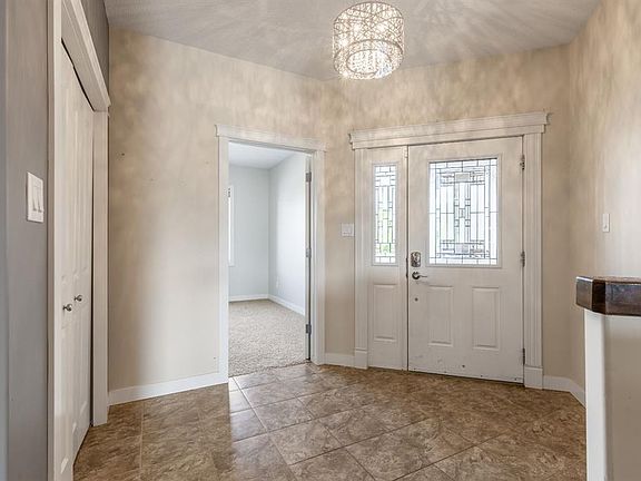 5th image of 525 Edinburgh Rd W