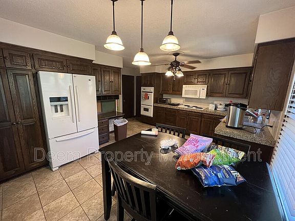 5th image of 8506 W 98th St