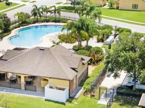 4th image of 745 Luminary Cir #6