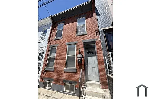 2113 Mountain St Photo 1