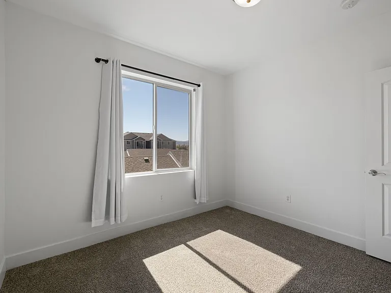 114 W Spring Hill Way #114 — Photo 17
