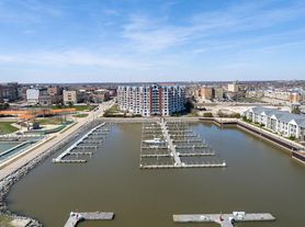 Lakeshore Towers - 333 Lake Ave Racine WI | Zillow