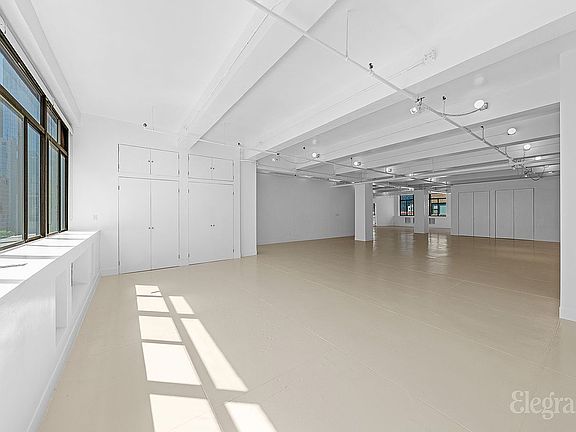 4th image of 360 W 36th St #9