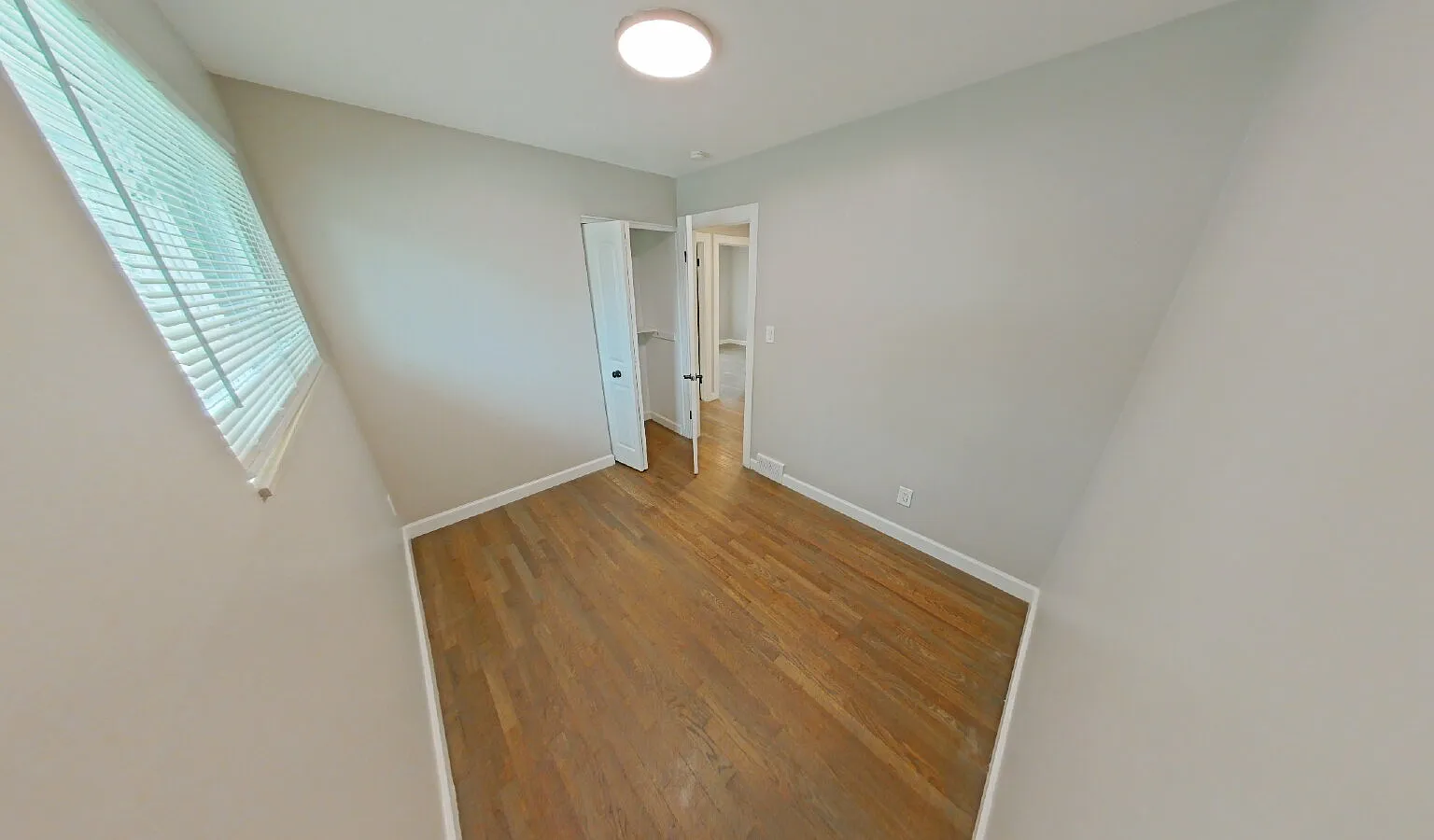 3 bed, 1.5 bath, 1550 sqft, $2,200 — Photo 4
