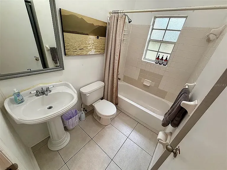 408 NW 5th Ave #B — Photo 8