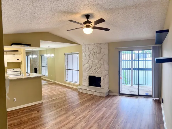 17331 Red Oak Dr APT 26, Houston, TX 77090