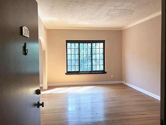 2nd image of 5347 N College Ave #C16e18684