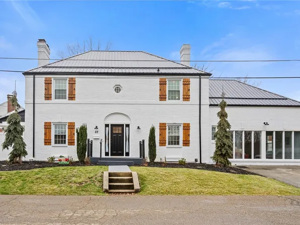 22 Frankford Ln, New Kensington, PA 15068