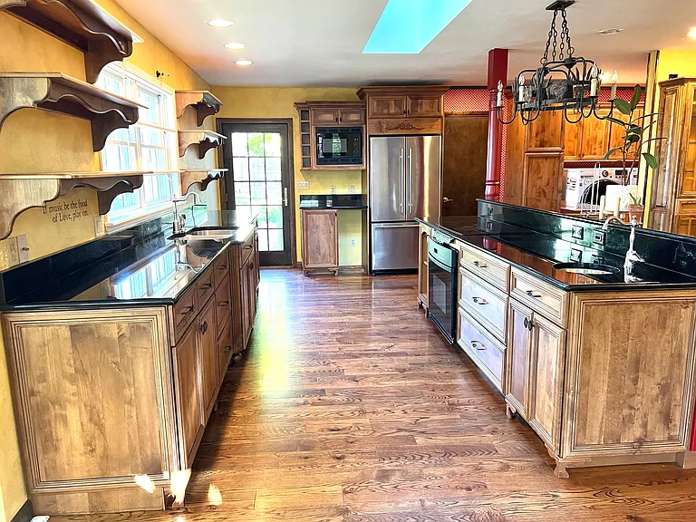 1013 S Cedar St — Photo 4