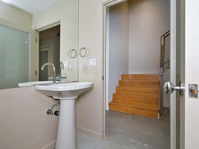 744 Marine St — Photo 20