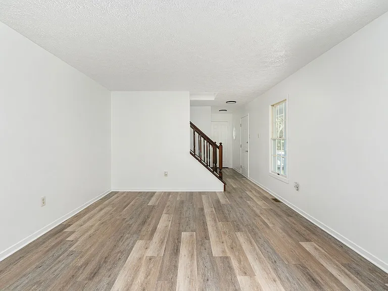 10905 Holleybrooke Dr — Photo 24