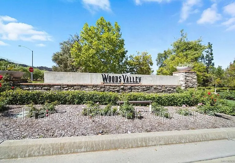 27027 Sunningdale Way — Photo 2