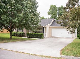 2204 Cripple Oak Ln, Powell, TN 37849