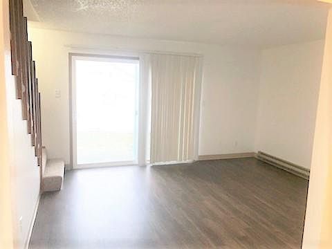 3rd image of 1420 S Hawthorne Dr #1420A