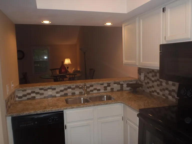 6546 Point Comfort Ln — Photo 6