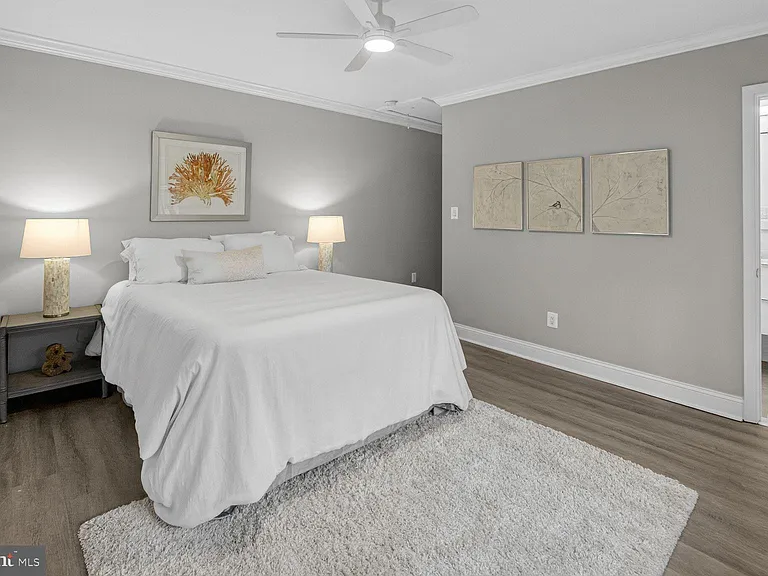 3305 W Coquelin Ter — Photo 21