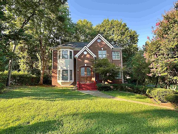 2nd image of 2307 Morningside Dr
