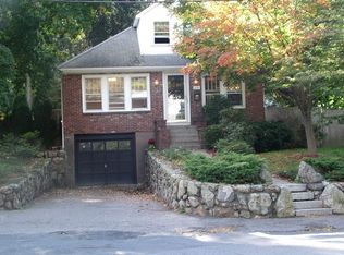 118 Oak St, Wellesley, MA 02482