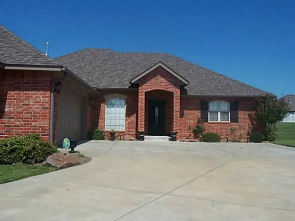 1713 Spruce Cir, Shawnee, OK 74804