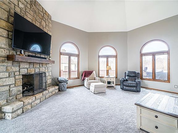 5th image of 4603 S Lakewood Dr