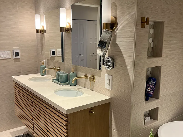 Lower level hallway bathroom #2