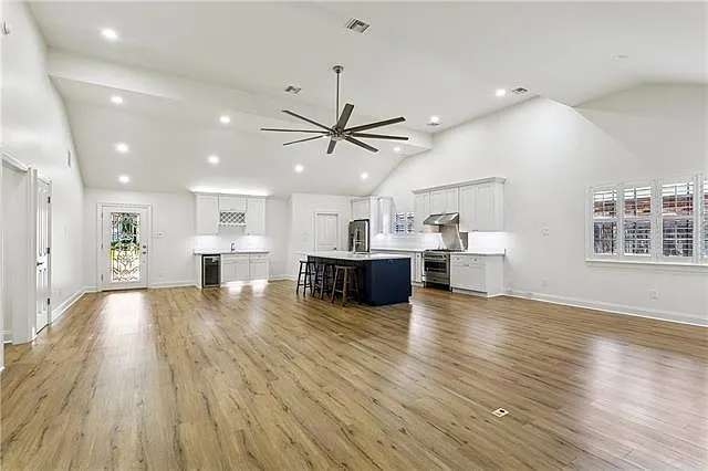 3116 Tolmas Dr — Photo 4