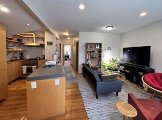 137 Columbia St APT 2R, Cambridge, MA 02139