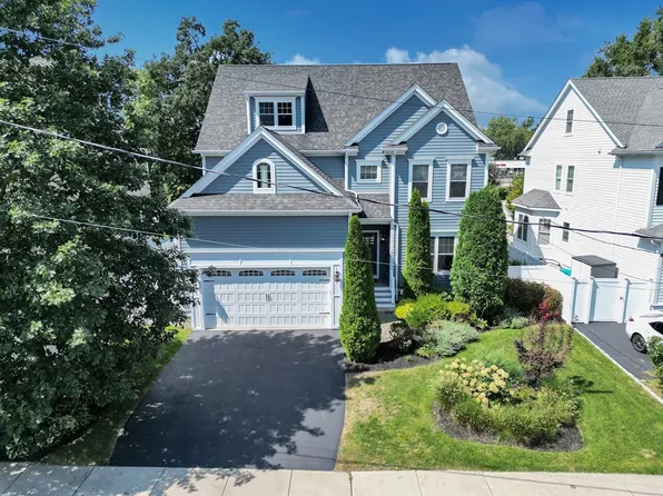 90 Crosstown Ave, West Roxbury, MA 02132