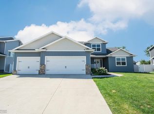 1317 26th Ave W, West Fargo, ND 58078