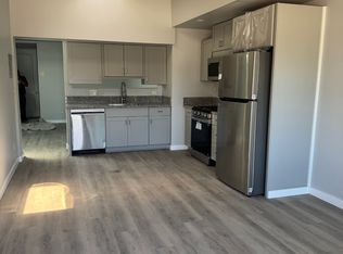 721 Ocean View Dr #5, Vista, CA 92084