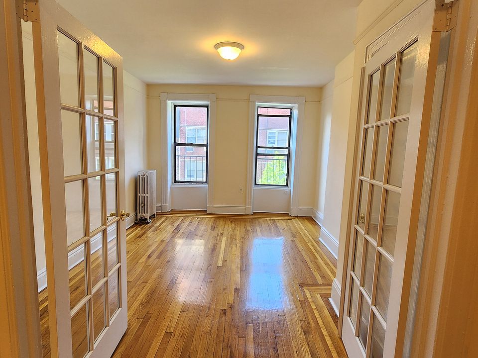 1st image of 233 E 89th St #E1