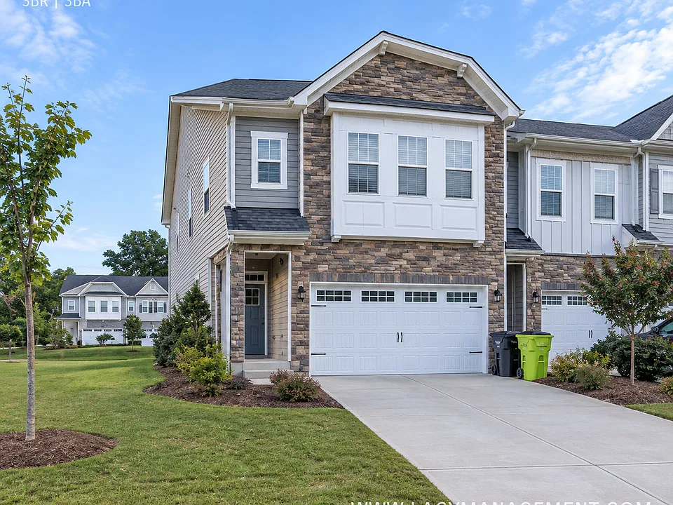 1401 Hopedale Dr
