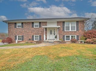 218 Beaver Rd, Bluff City, TN 37618
