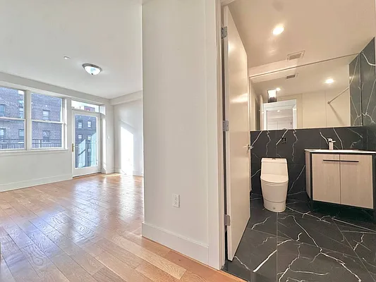 Rented by Doorway NYC, LLC | media 33