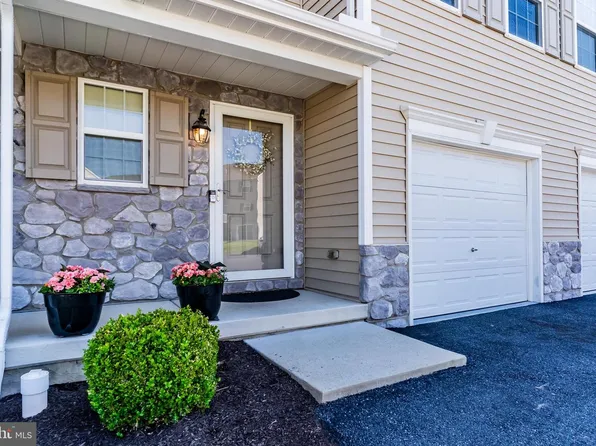 8116 Carl Williams J Blvd, Harrisburg, PA 17112