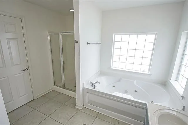 421 Creekside Ct — Photo 18