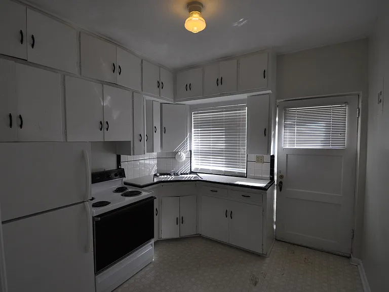 768 E 900 S #2 — Photo 14