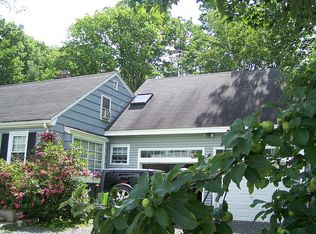 83 Middle Rd, Falmouth, ME 04105