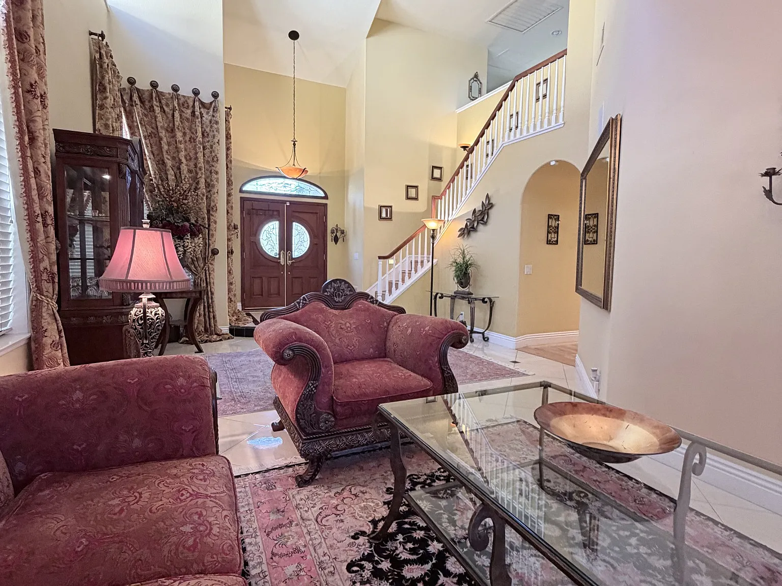4 bed, 2496 sqft, $6,000 — Photo 3