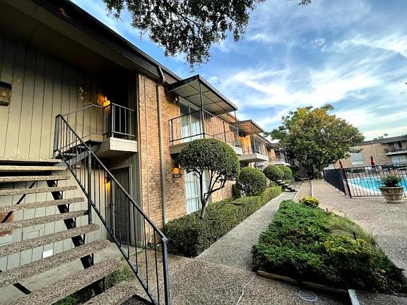2nd image of 10232 Regal Oaks Dr #A