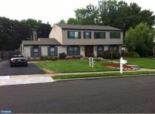 350 Kingsclere Dr, Southampton, PA