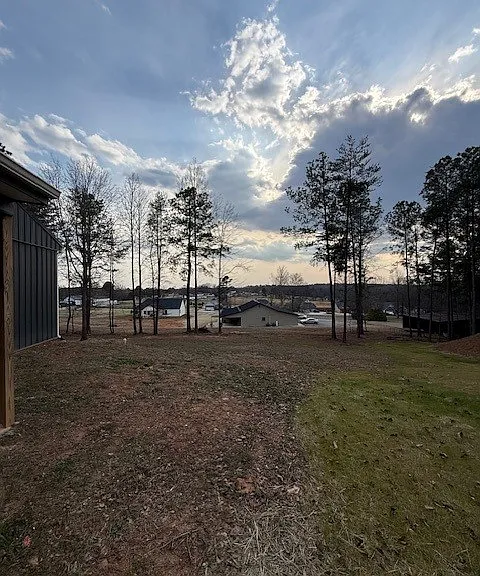 124 Cothran Rd — Photo 16