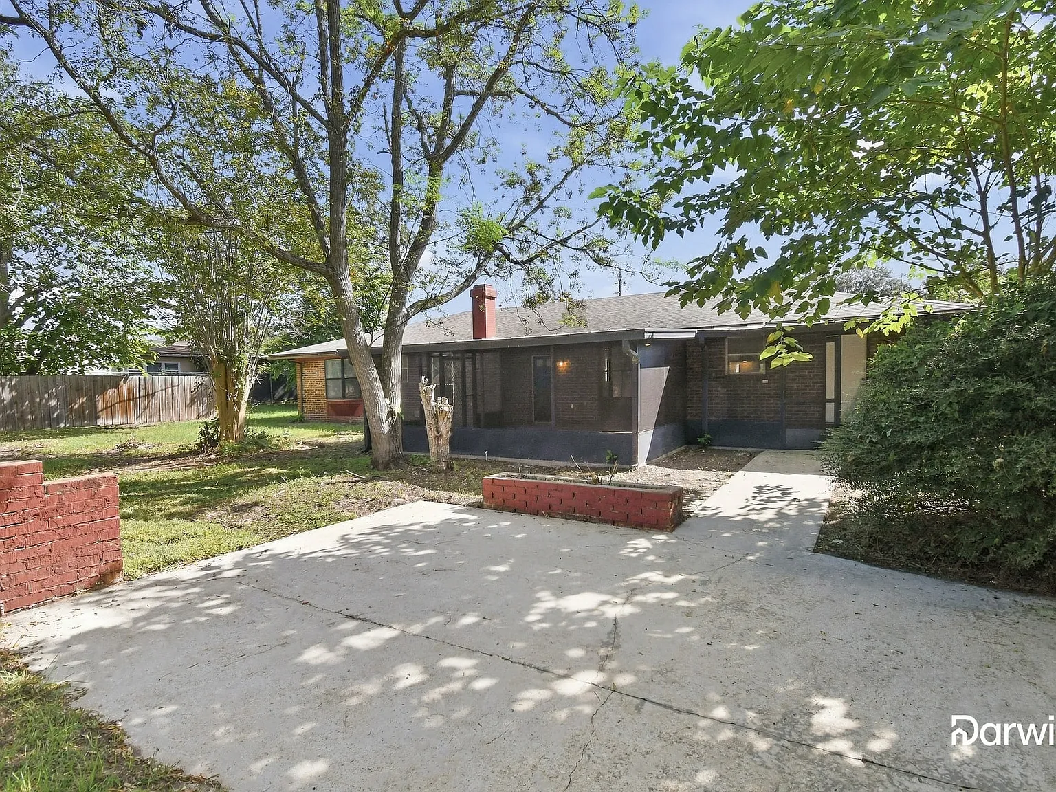 3 bed, 2.0 bath, 1564 sqft, $1,675 — Photo 2