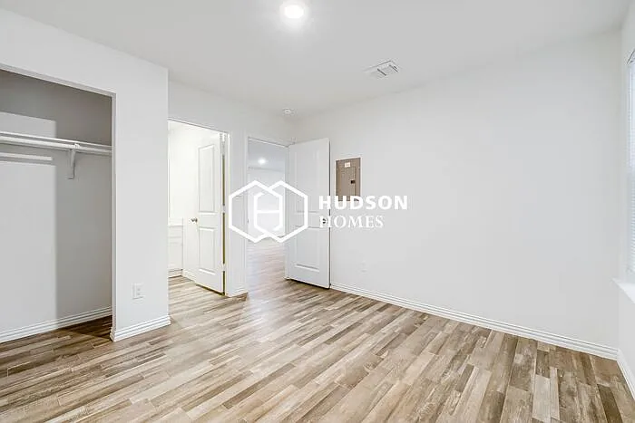 606 Bexar Dr — Photo 12