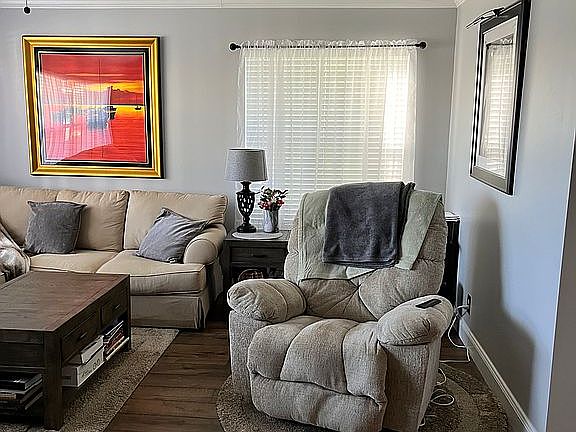 5th image of 671 SW South River Dr APT 105